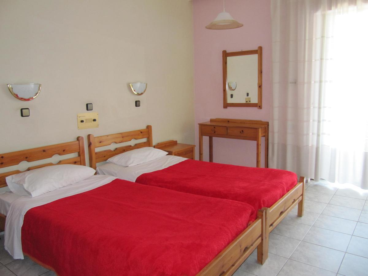 Frosini Hotel Lambi  Екстериор снимка