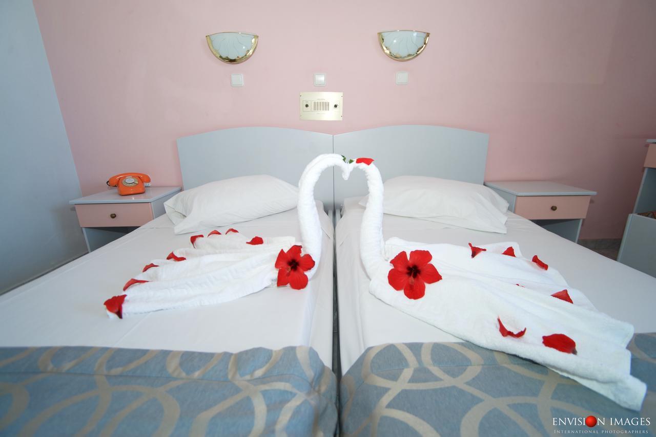Frosini Hotel Lambi  Екстериор снимка