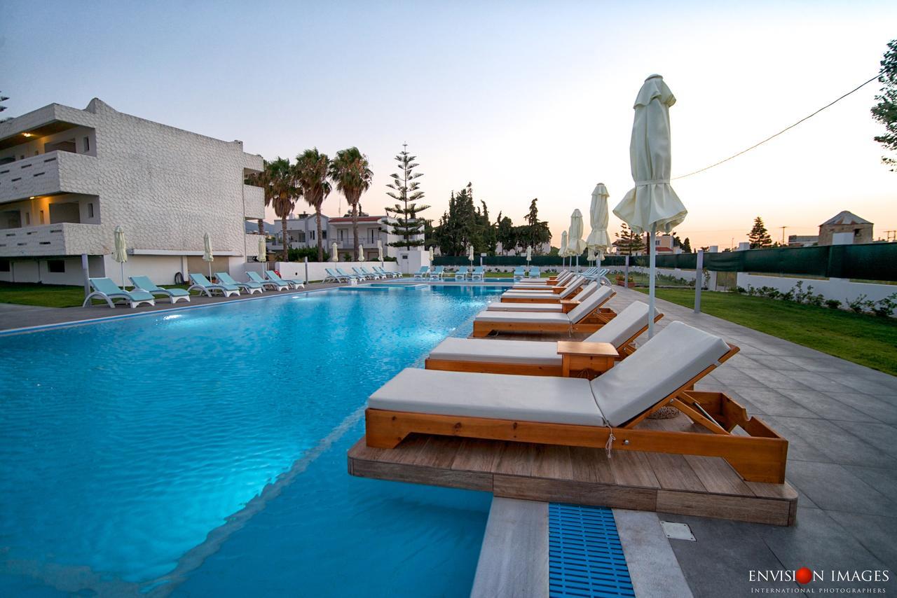 Frosini Hotel Lambi  Екстериор снимка